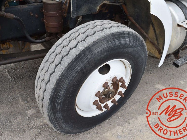 1992-western-star-3864s-image-28