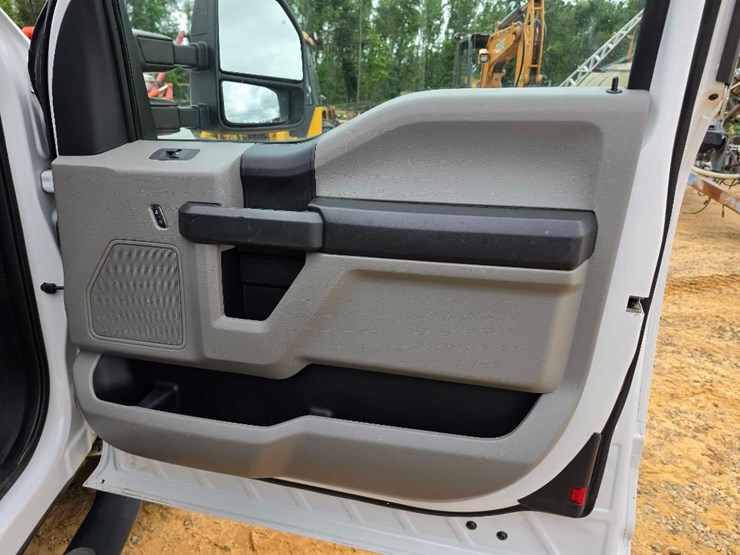 2019-ford-f250-image-10