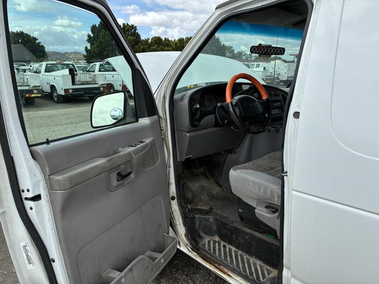 2002-ford-e350-sd-image-13