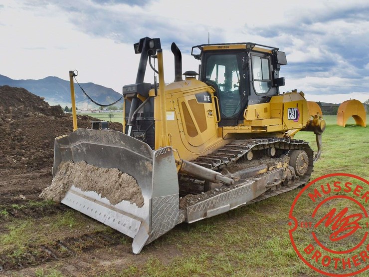2010-caterpillar-d7e-image-1