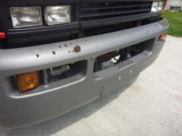 2005-gmc-t8500-image-112