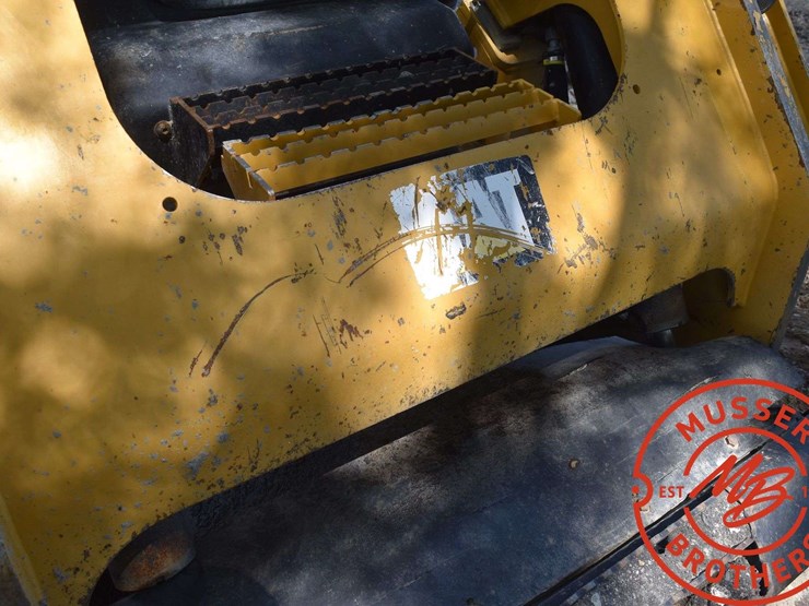 2018-caterpillar-d2-image-58