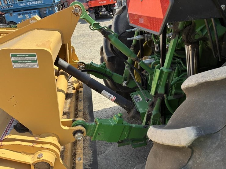2016-john-deere-6130m-image-11