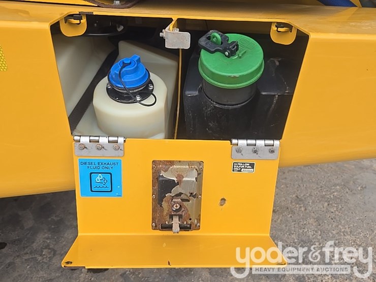 2023-deere-260e-image-29