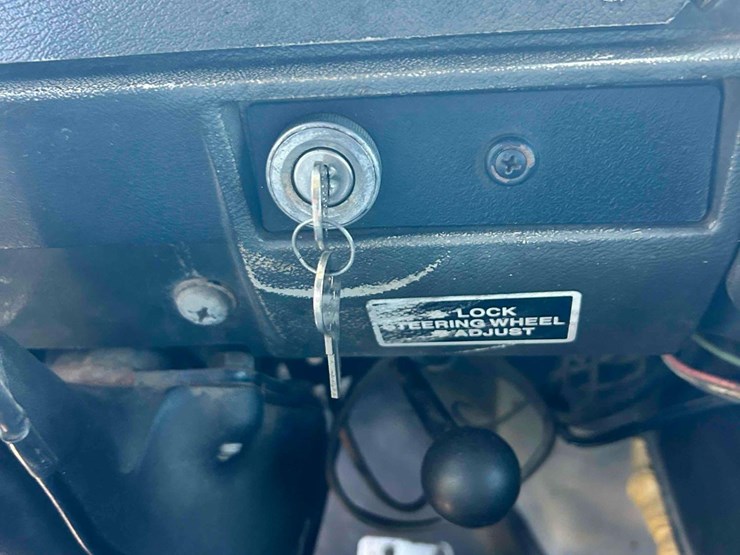 2001-mack-rd688s-image-51