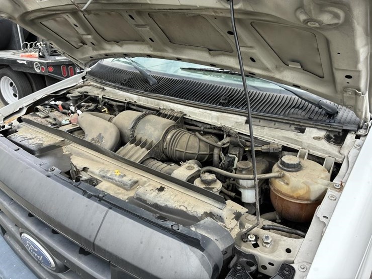 2012-utility-van-image-7