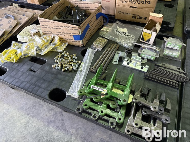 john-deere-assorted-header-parts-image-1