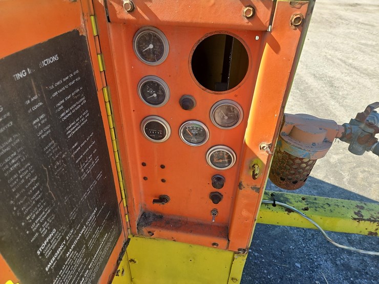 1981-joy-tow-behind-air-compressor-image-15