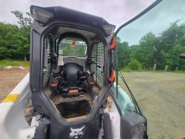 2023-bobcat-t76-image-24