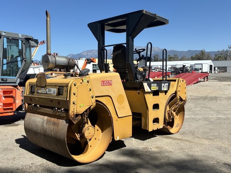 2009-caterpillar-cb-434d-image-3