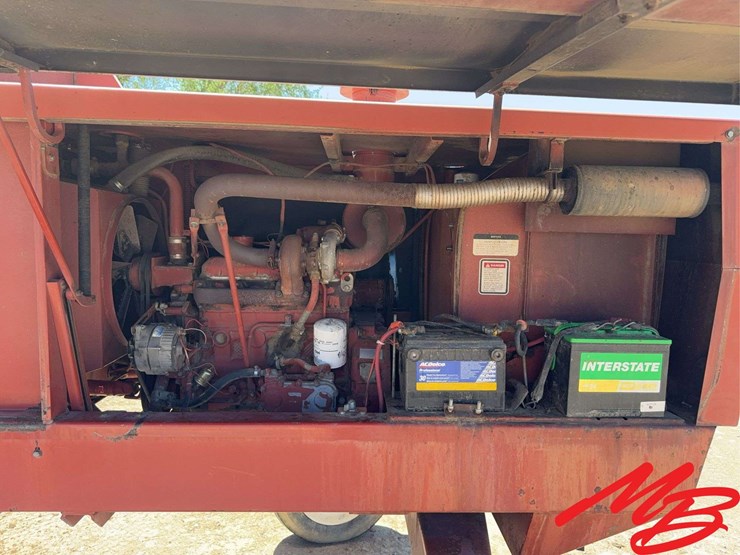 hesston-8400-image-20