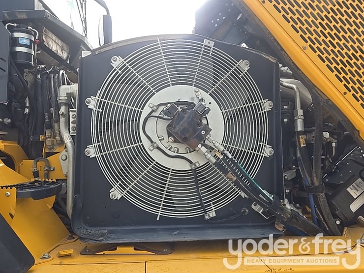 2023-deere-260e-image-39