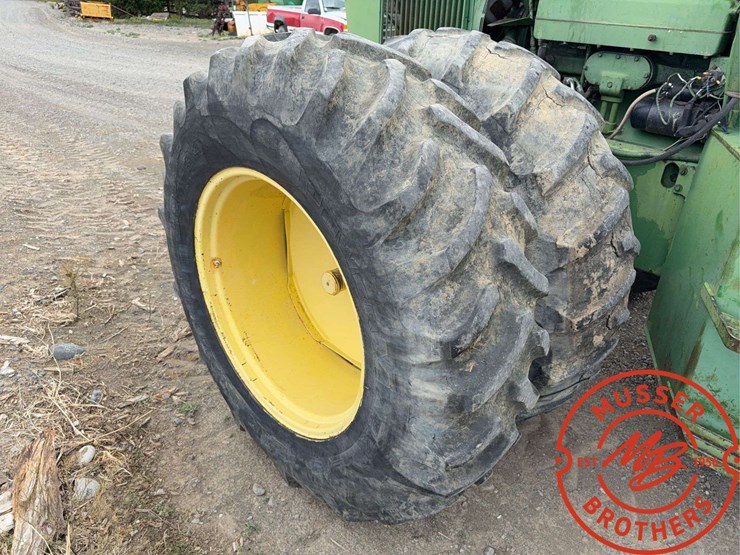 1975-john-deere-7020-image-12