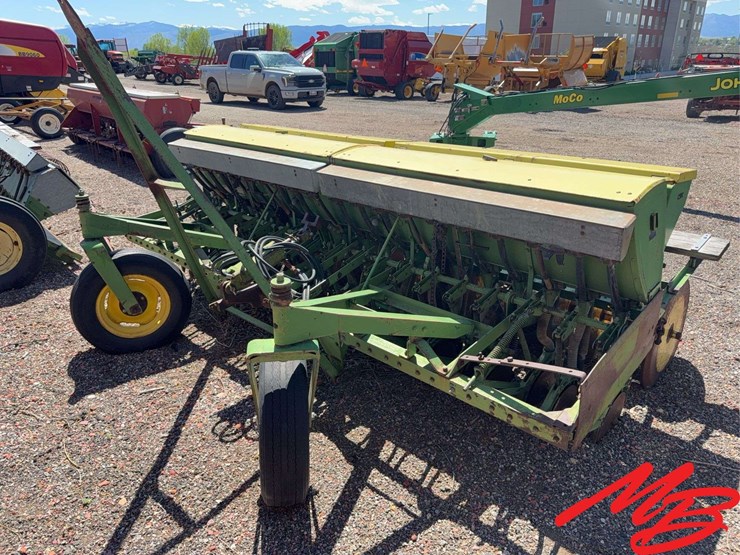 john-deere-11-image-1