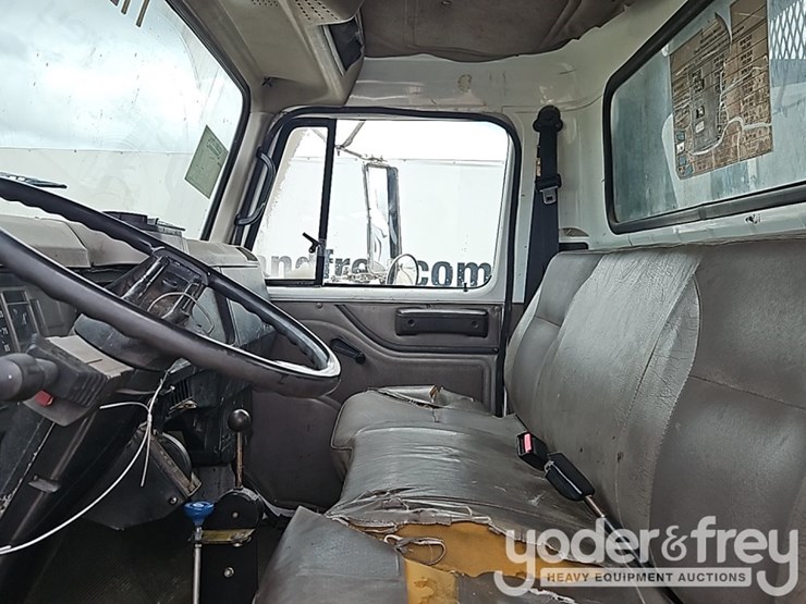 2000-international-4700-image-21