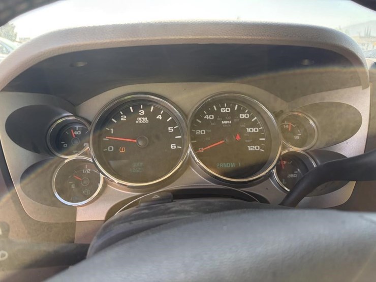 2012-gmc-2500hd-image-15