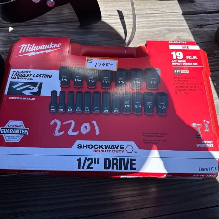 2201 - MILWAUKEE 19 PC SOCKET SET
