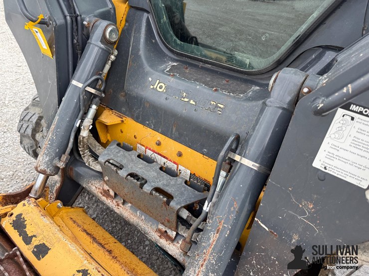 2022-deere-325g-image-13