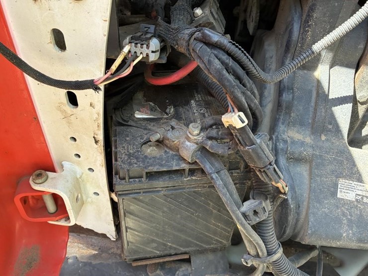 2019-bobcat-t595-image-23