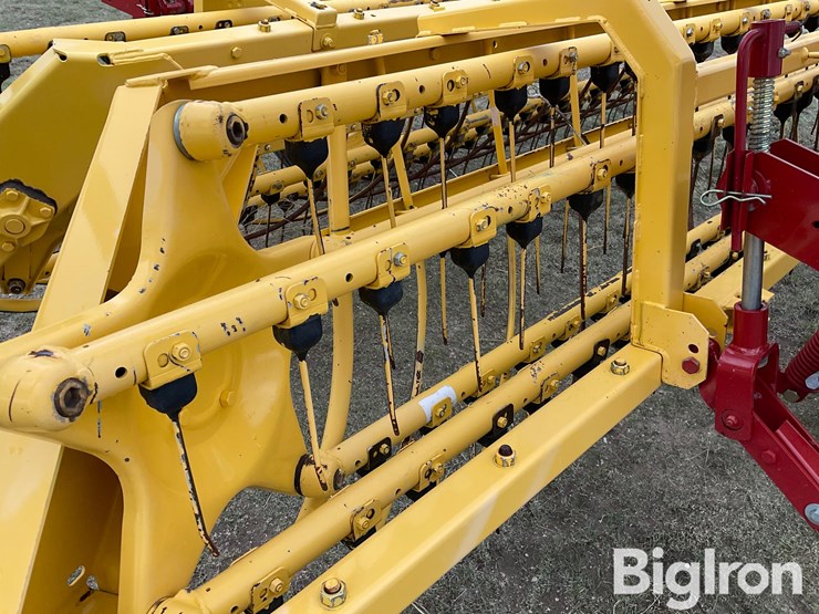 2013-new-holland-216-image-20