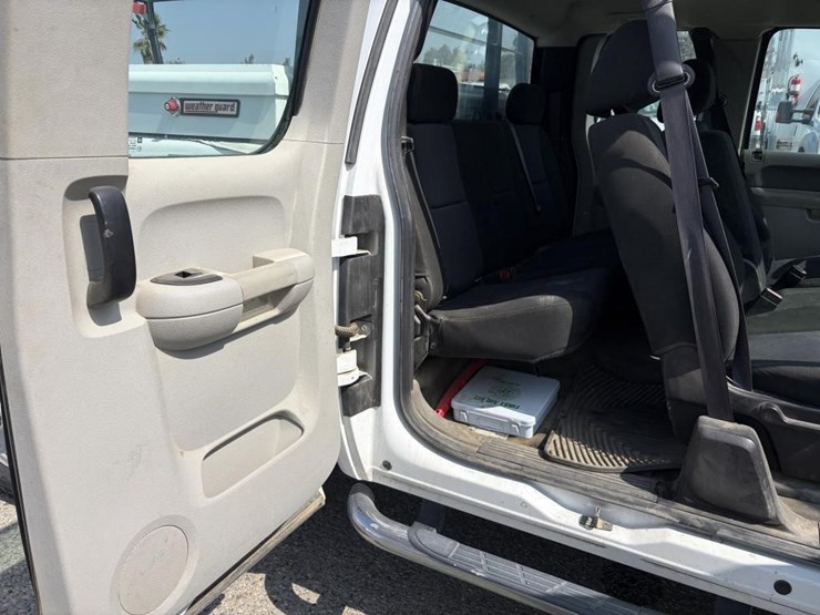 2012-gmc-2500hd-image-10