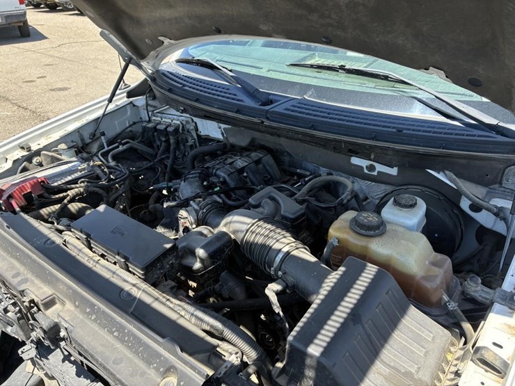 2013-ford-f150-xl-image-6