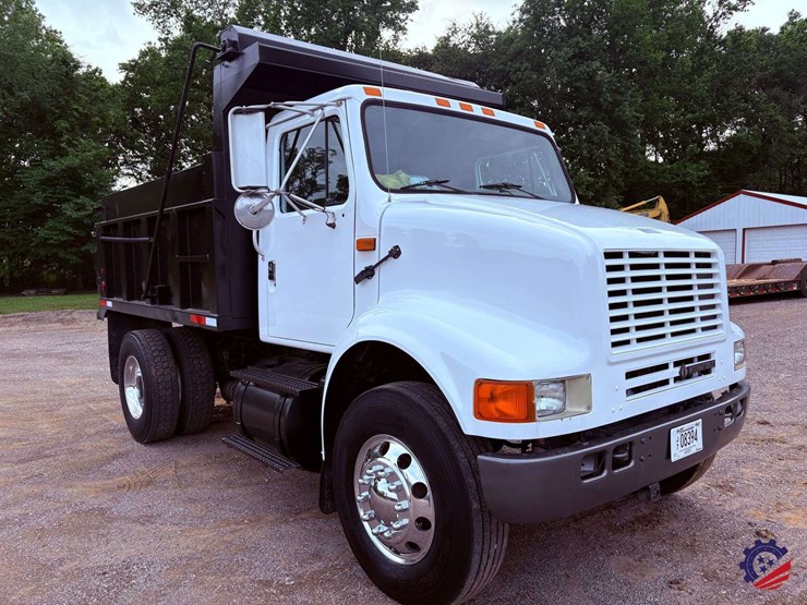 1994-international-8100-image-7