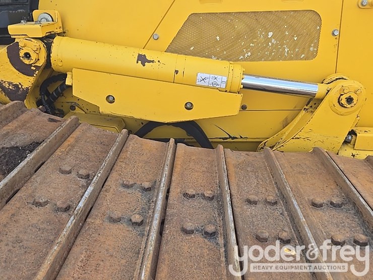 2023-komatsu-d71pxi-24-image-25