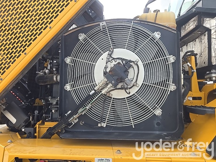 2023-deere-260e-image-31