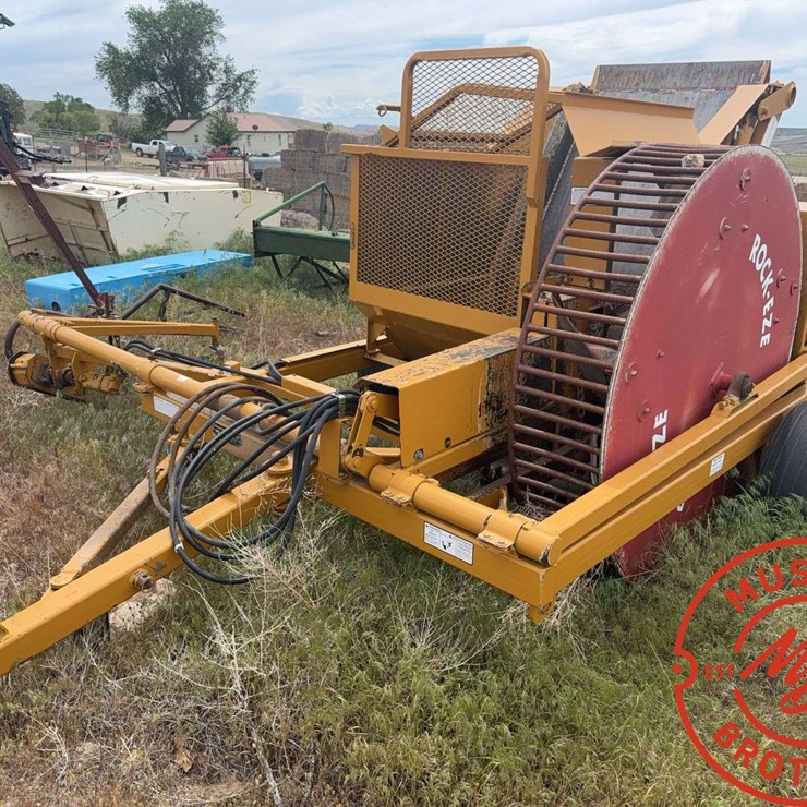 HAYBUSTER 3106