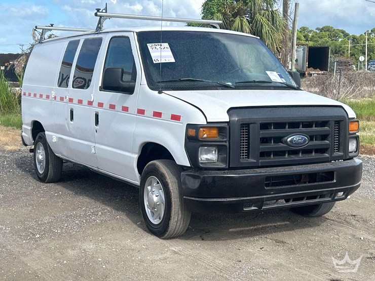 2008-ford-cargo-image-2