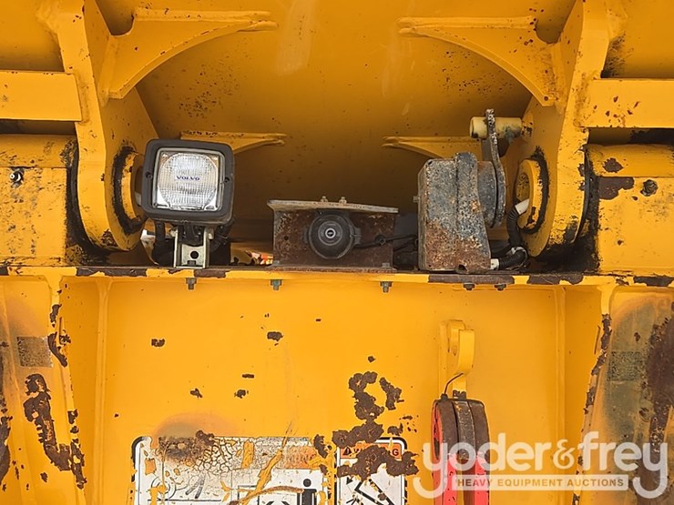 2020-volvo-a25g-image-32