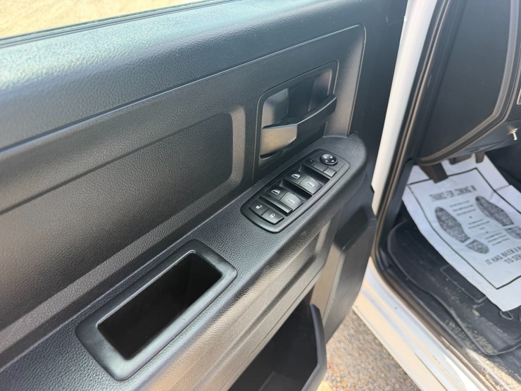 2015-dodge-ram-1500-image-9