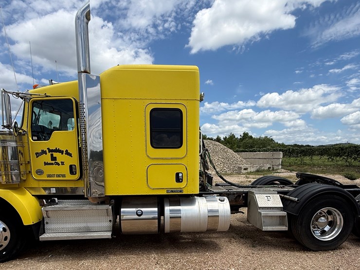 2015-kenworth-t800-image-8