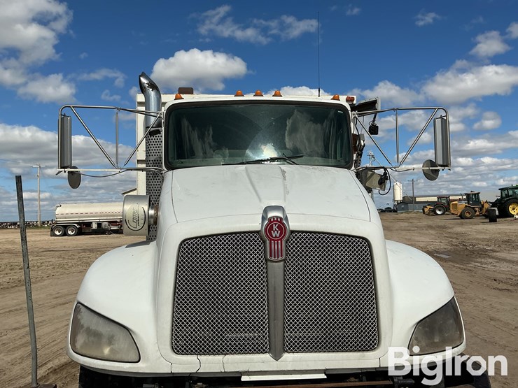 2010-kenworth-t370-image-14