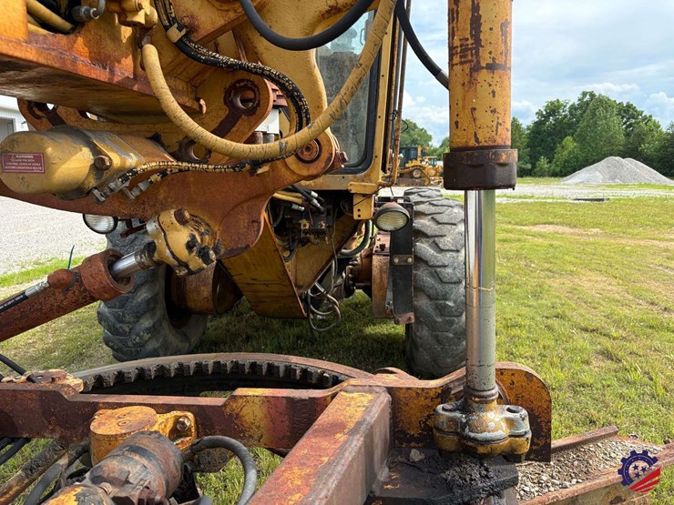caterpillar-130g-image-35