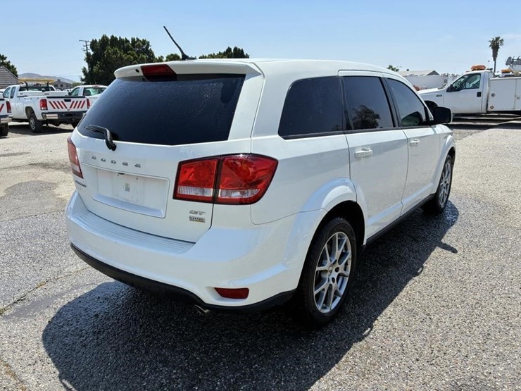 2018-dodge-journey-image-3