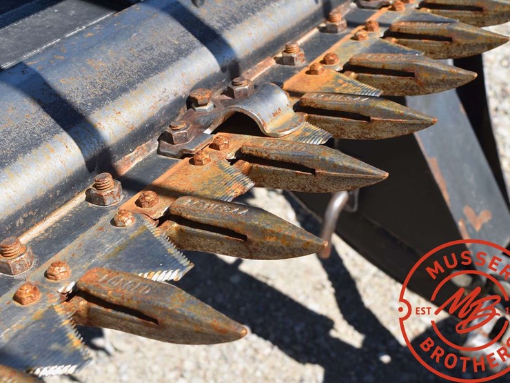 2009-case-ih-2152-image-21