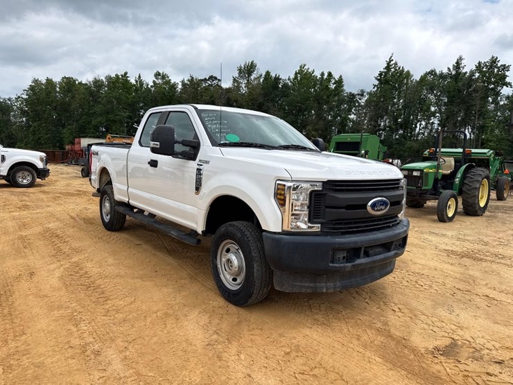 2018-ford-f250-image-1