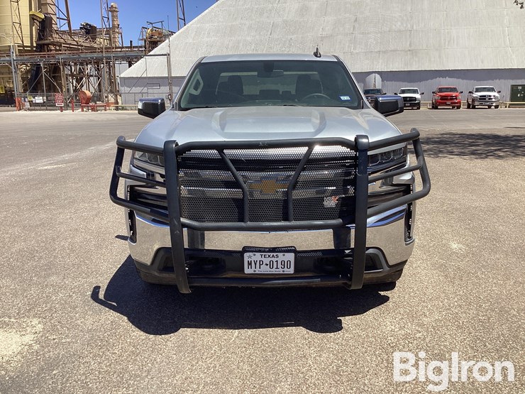 2020-chevrolet-silverado-1500-lt-image-2