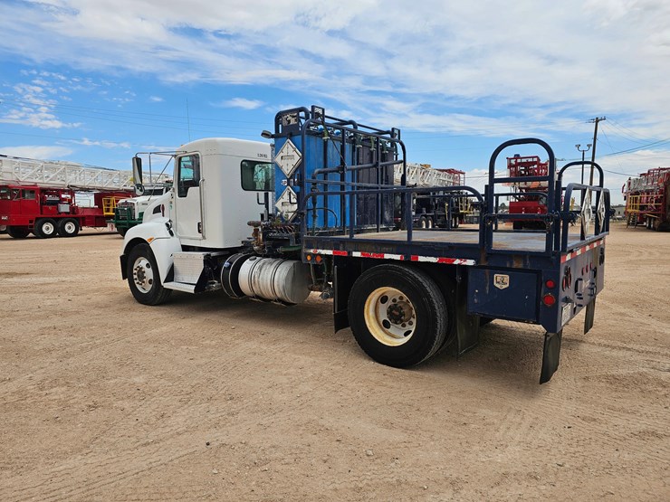 2013-kenworth-t370-image-3