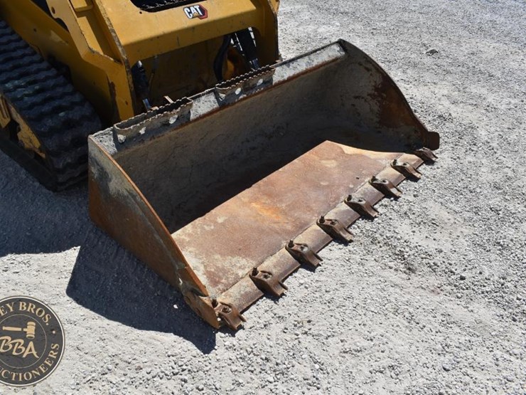 2023-caterpillar-259d3-image-10
