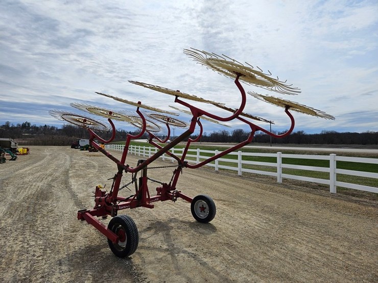 #5008-•-tuniti-10-wheel-vee-rake-image-3