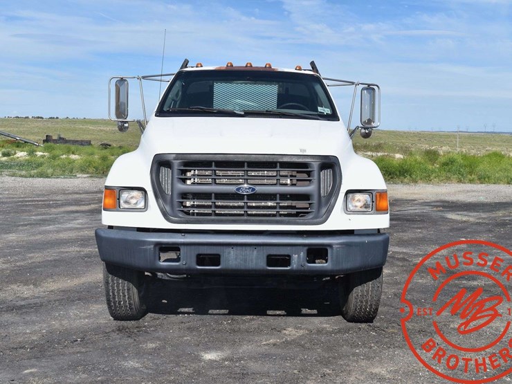 2002-ford-f750-image-14