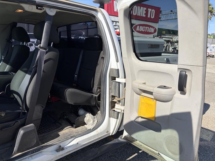 2012-gmc-2500hd-image-14