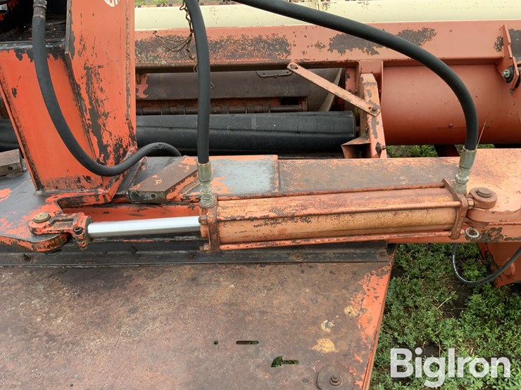 hesston-1014-image-17
