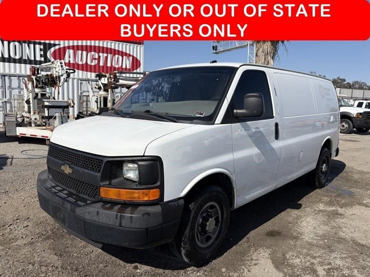 2014-chevrolet-express-2500-image-1