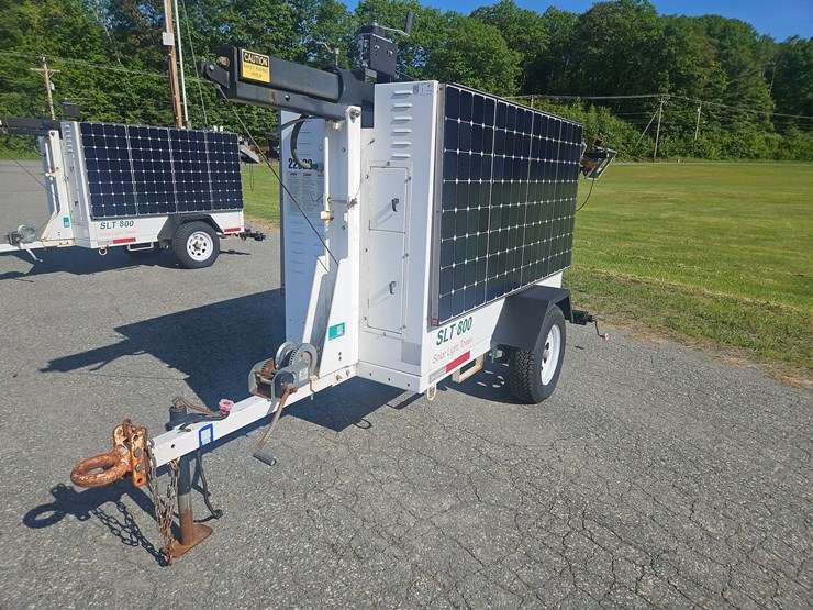 2012-progress-slt800-solar-tow-behind-light-tower-image-1