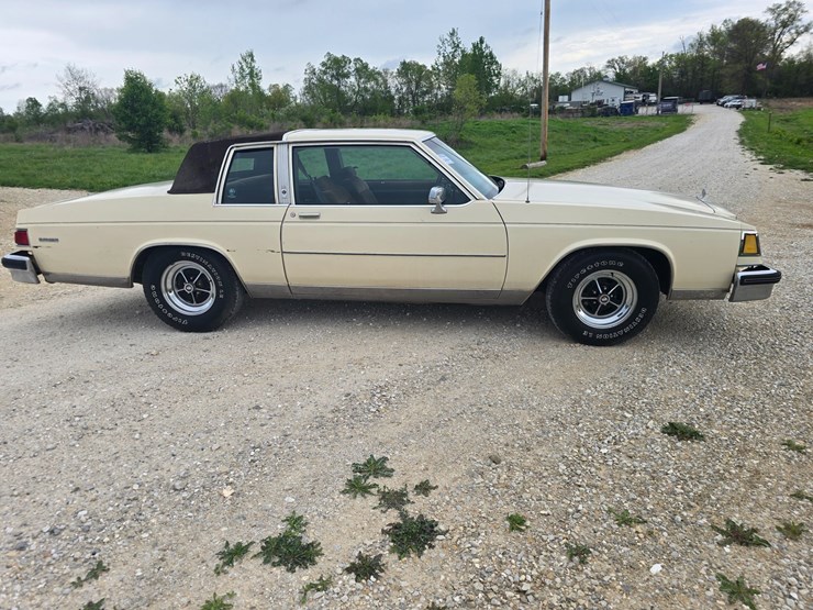 #24004-•-1984-buick-lesabre-passenger-car-image-14
