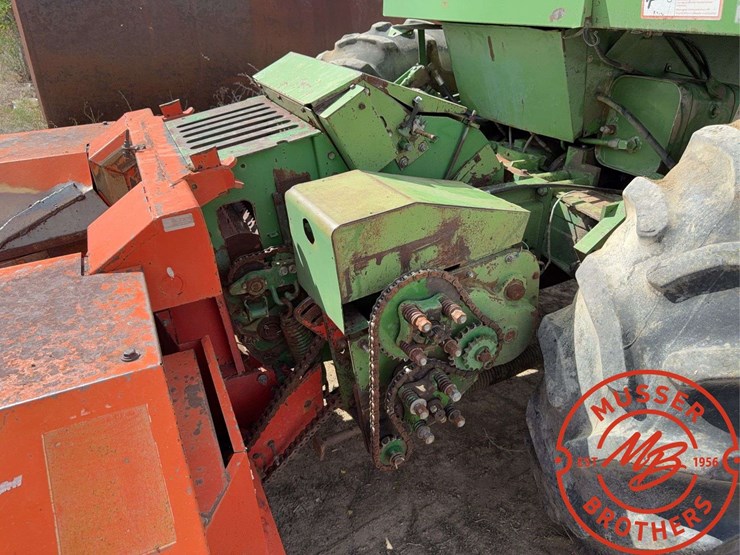 john-deere-5820-image-16